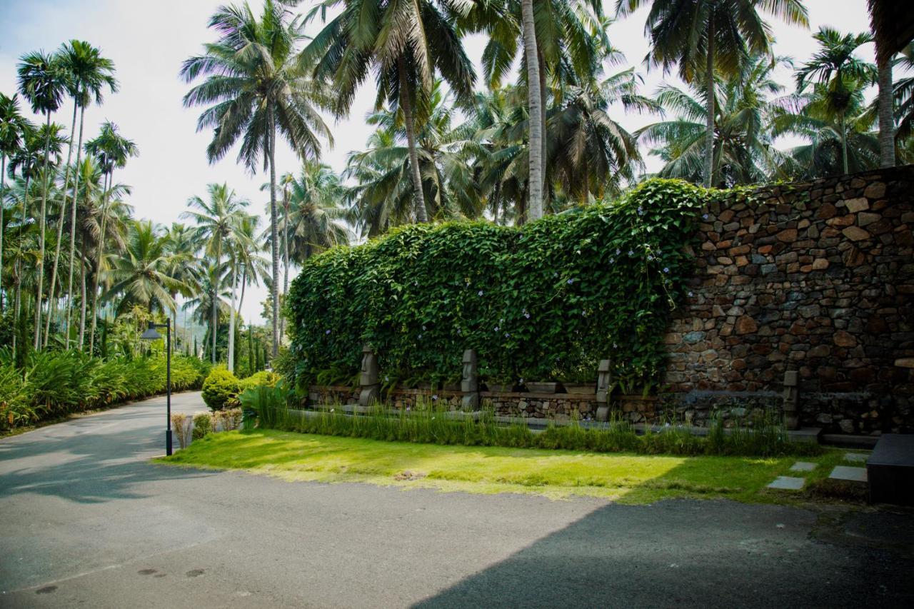 Maayaa Riverside Villa By Kpm Tripenta Attappādi Exteriér fotografie