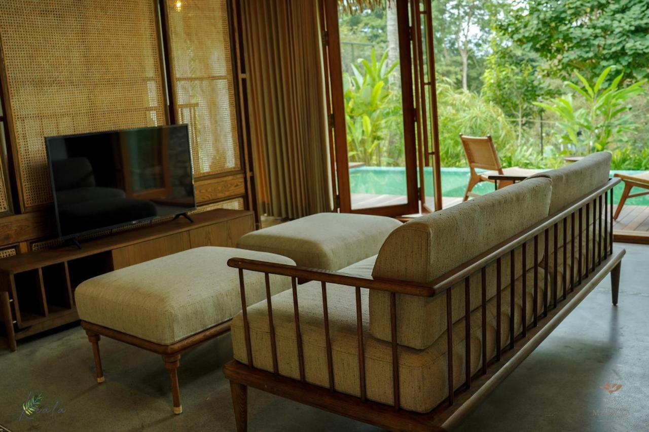 Maayaa Riverside Villa By Kpm Tripenta Attappādi Exteriér fotografie