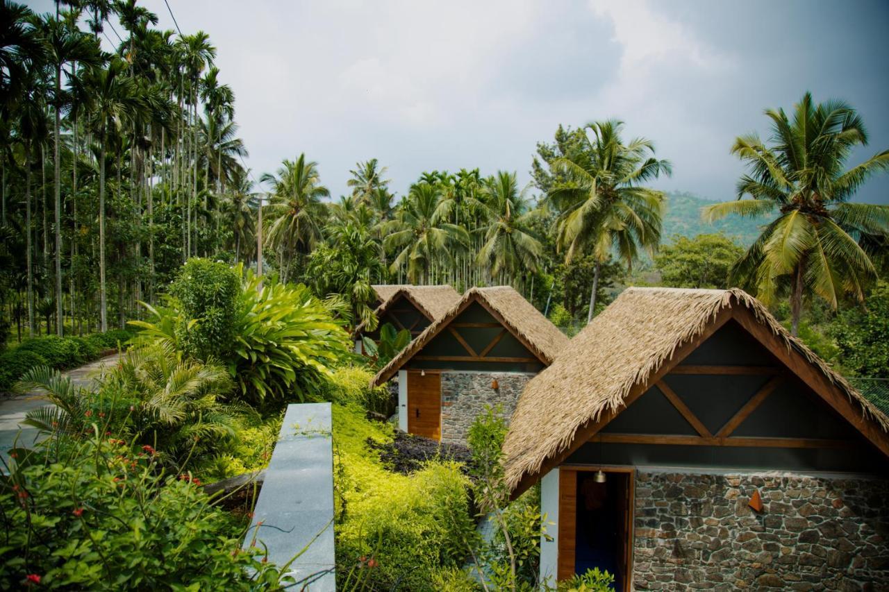 Maayaa Riverside Villa By Kpm Tripenta Attappādi Exteriér fotografie
